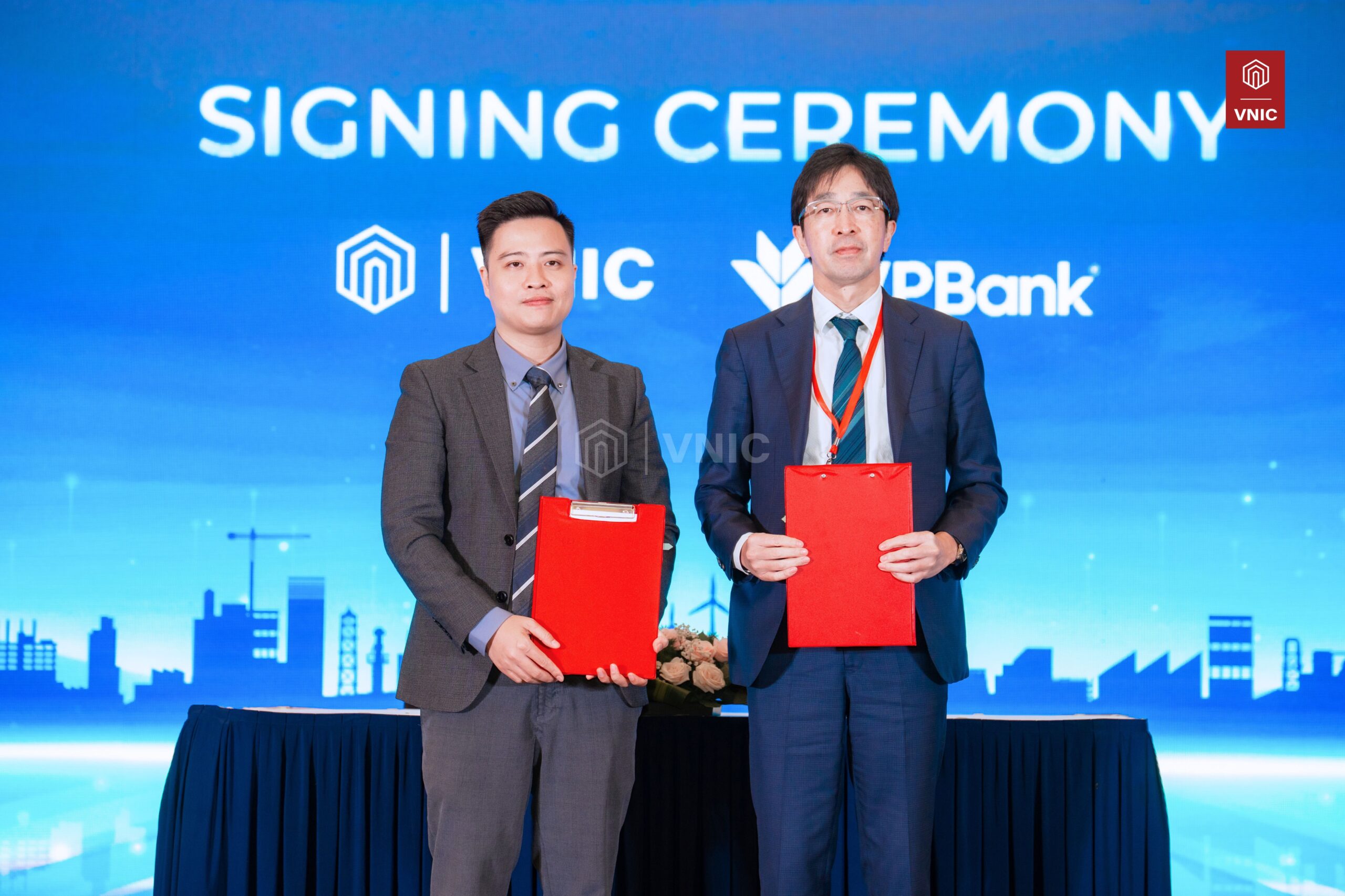 Ký kết hợp tác giữa VNIC - Vietnam Investment Consulting và Ngân hàng VPBank