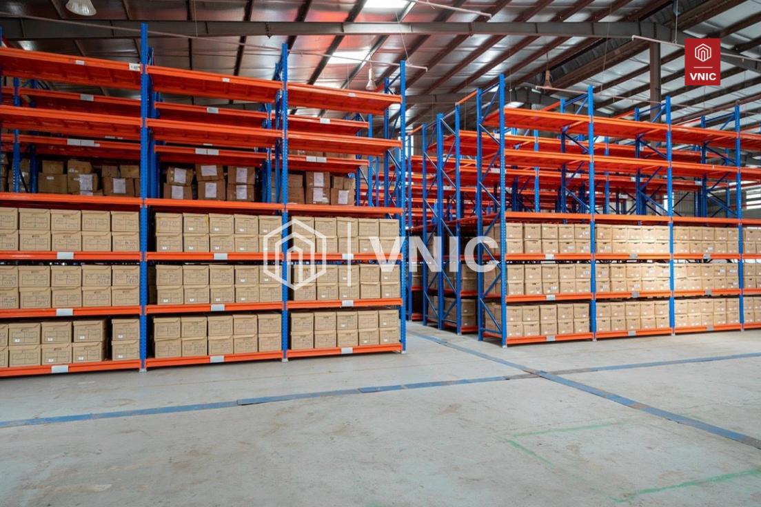 Kho công nghiệp hiện đại phục vụ lưu trữ hàng hóa