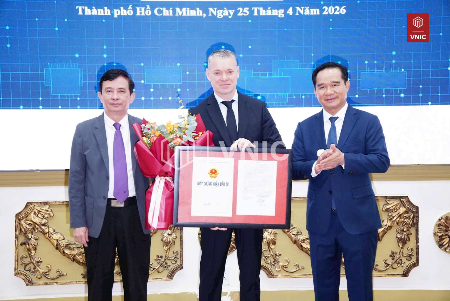 Lễ ký kết dự án công nghệ Evolution DC VN HCMC