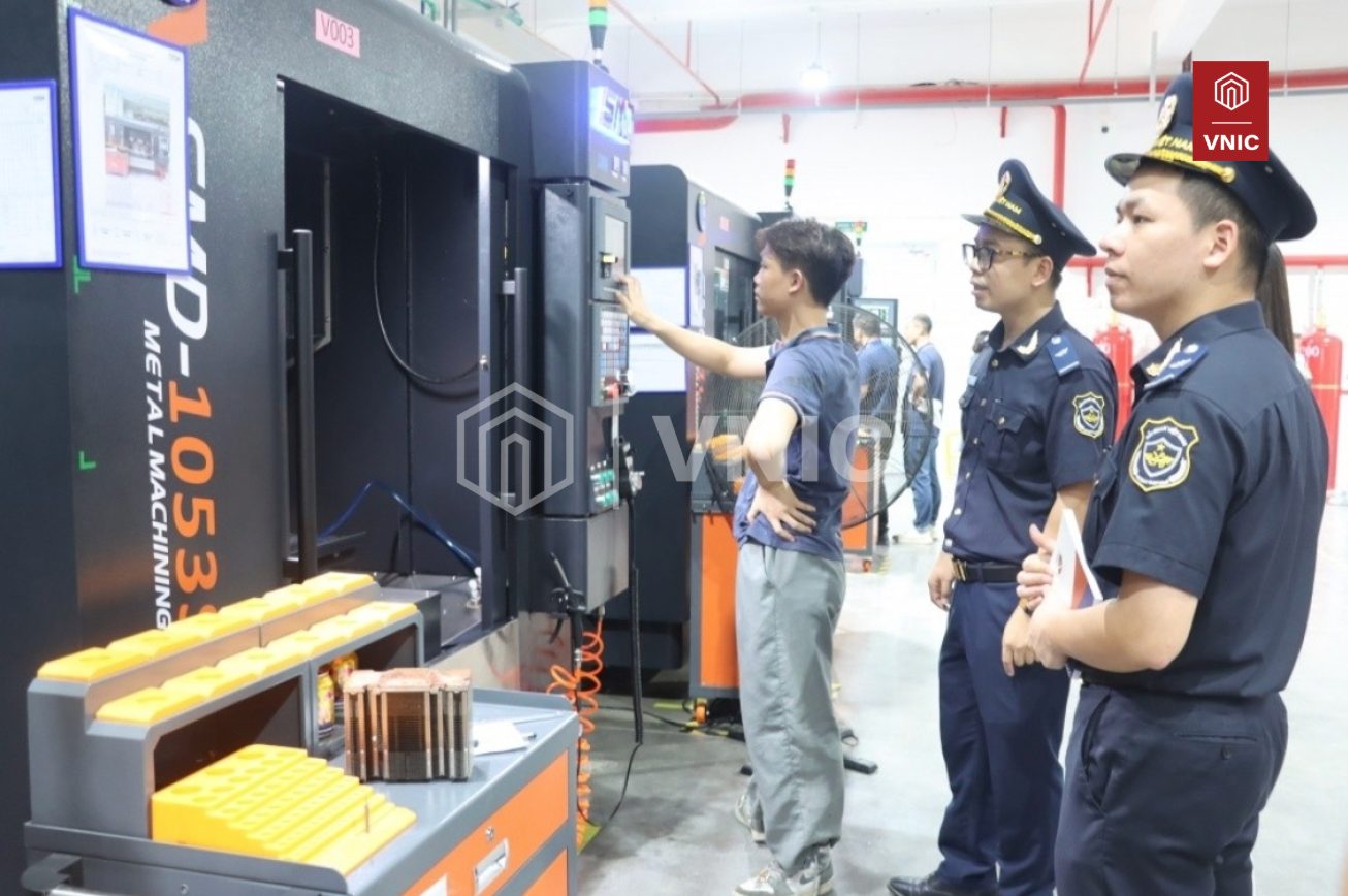 Hệ thống hàng rào, cổng kiểm soát và camera giám sát giúp doanh nghiệp đáp ứng yêu cầu quản lý của cơ quan hải quan