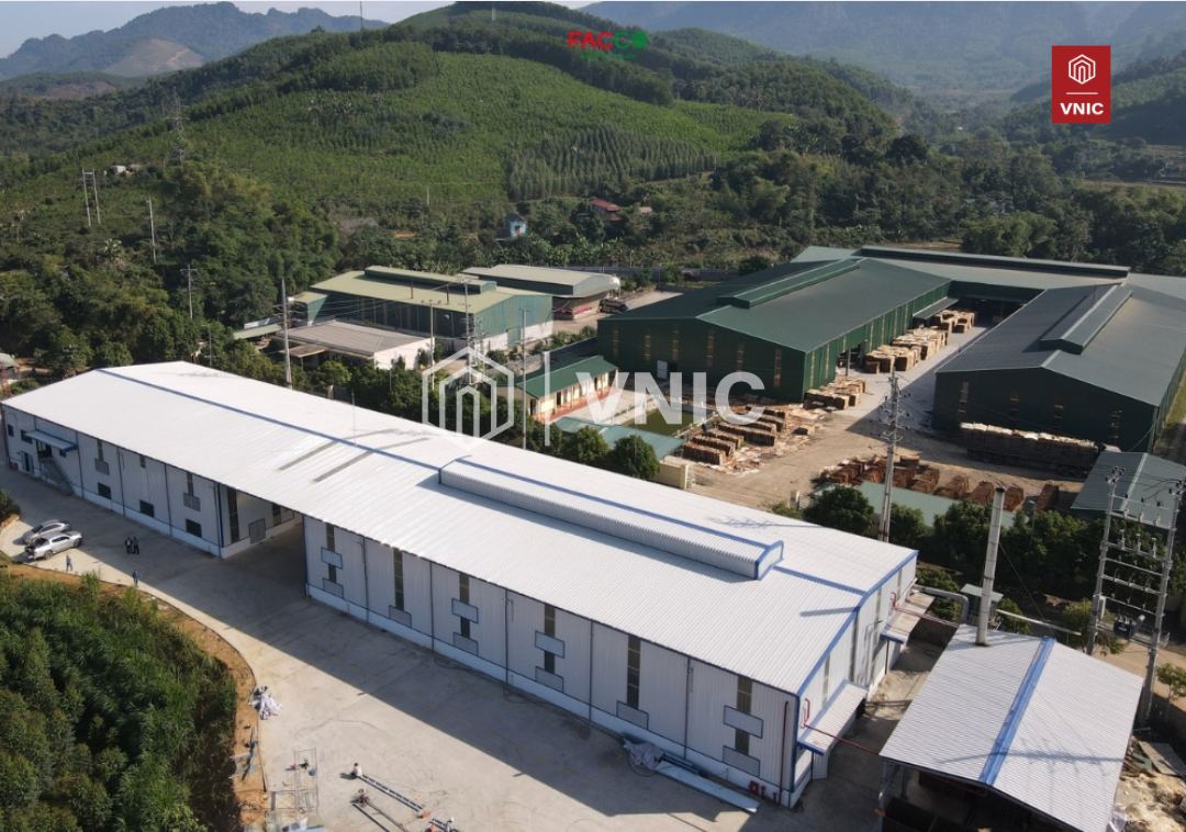 Tích hợp khu sản xuất và văn phòng, giúp tối ưu diện tích và quản lý